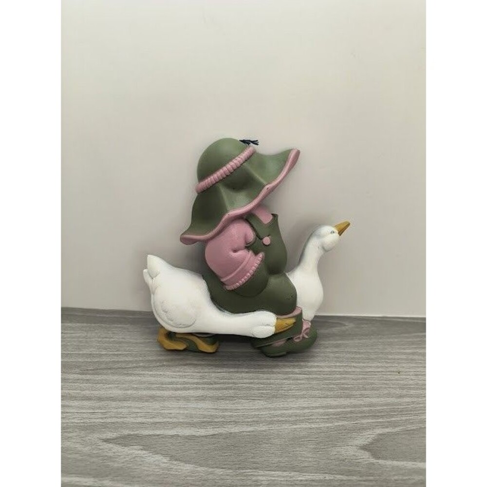 Vintage 1988 Burwood Home Wall Decor Sunbonnet Country Girl and Goose Plaque